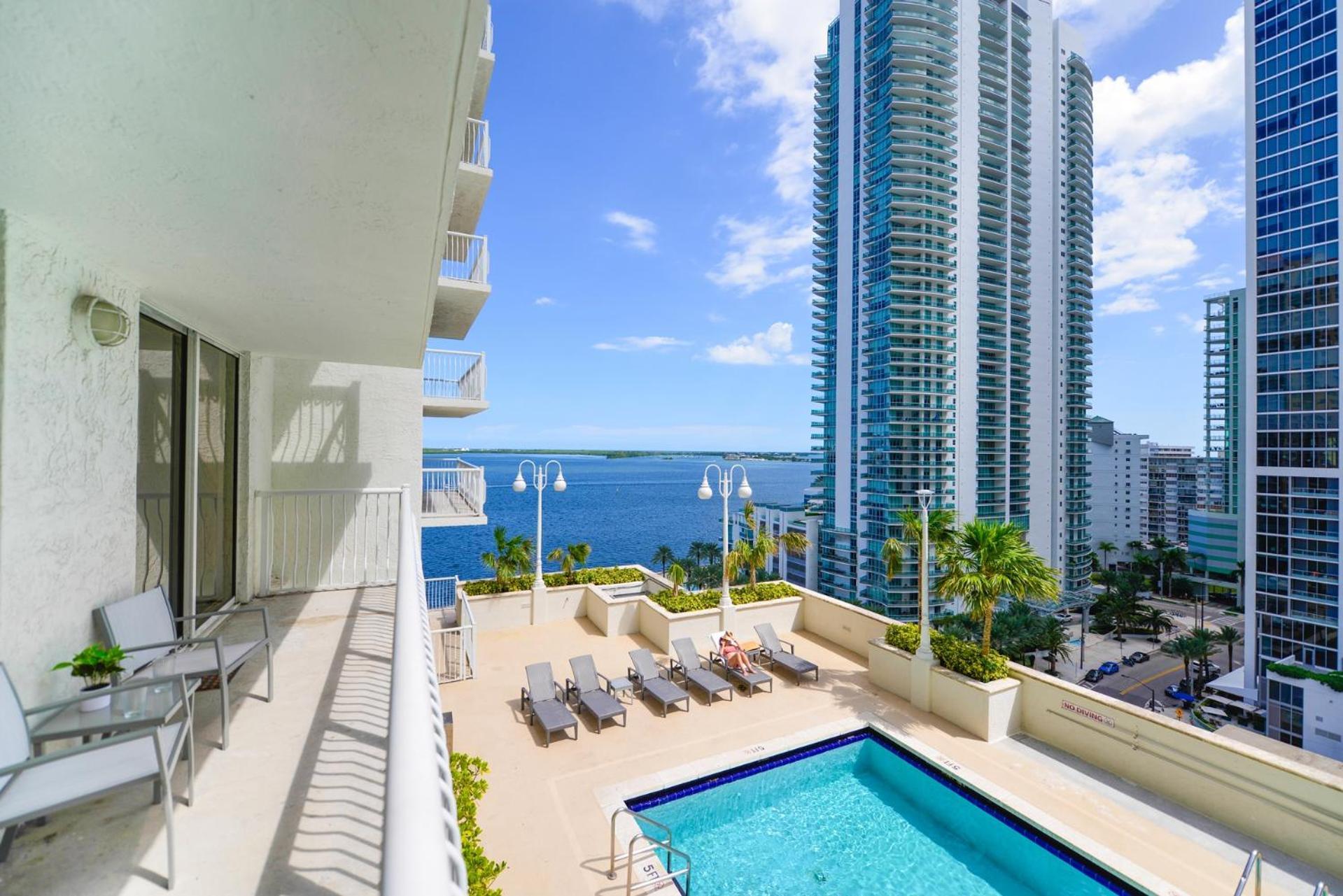 Ocean View Exquisite 1 Bedroom With Free Parking
