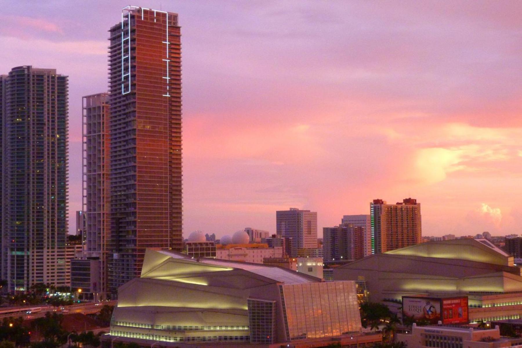 Apartment Urban Gateway Location In Brickell Prkg Miami