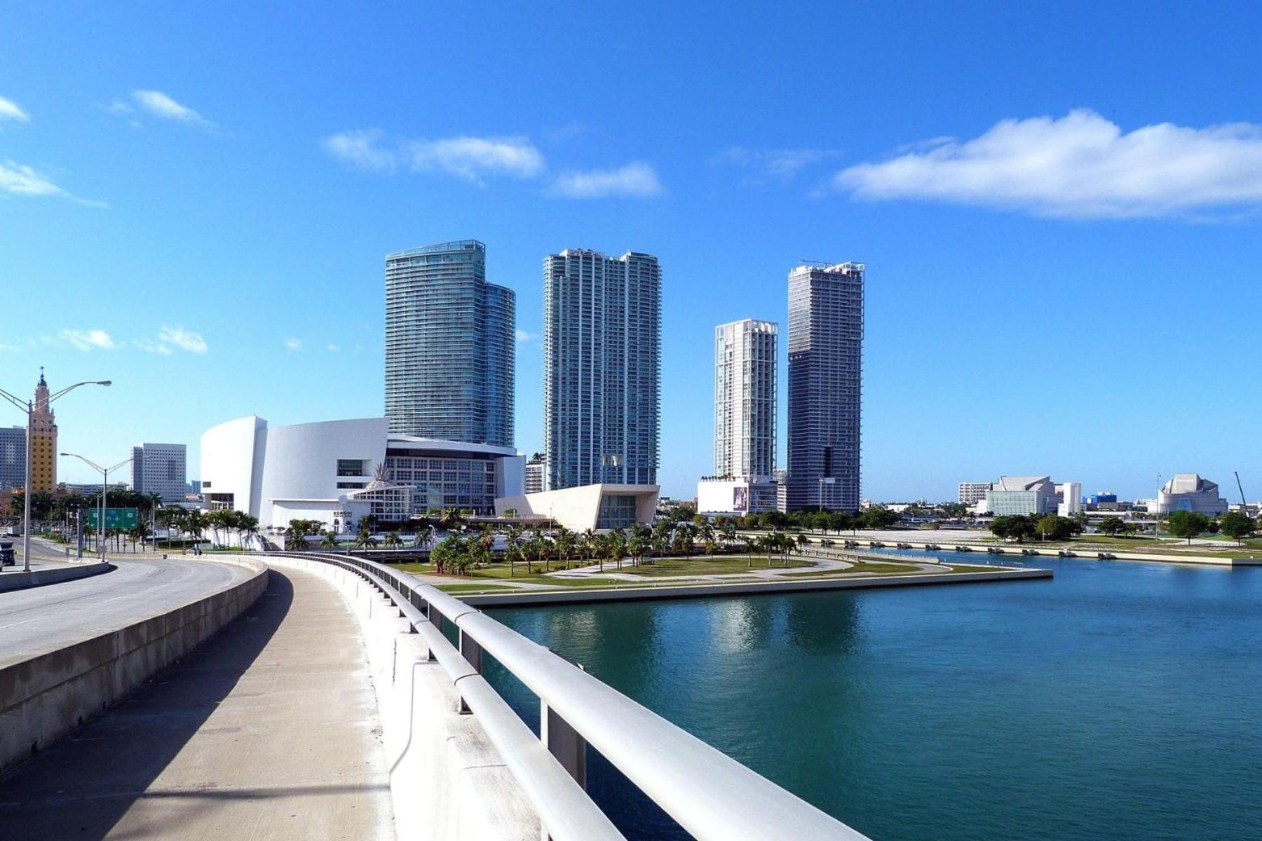 Apartment Urban Gateway Location In Brickell Prkg Miami