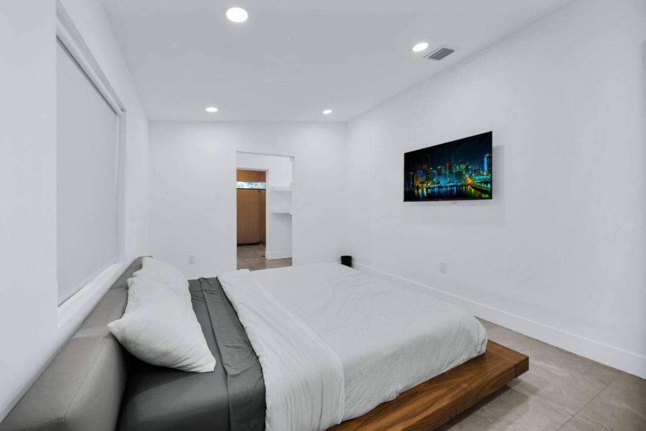 Lux Modern 4br With Pool * Miami