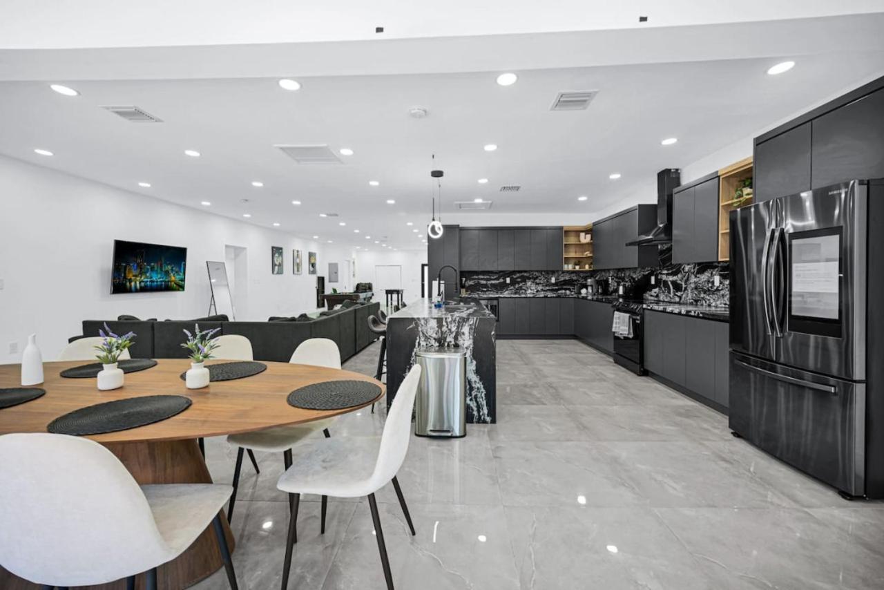Villa Lux Modern 4br With Pool Miami