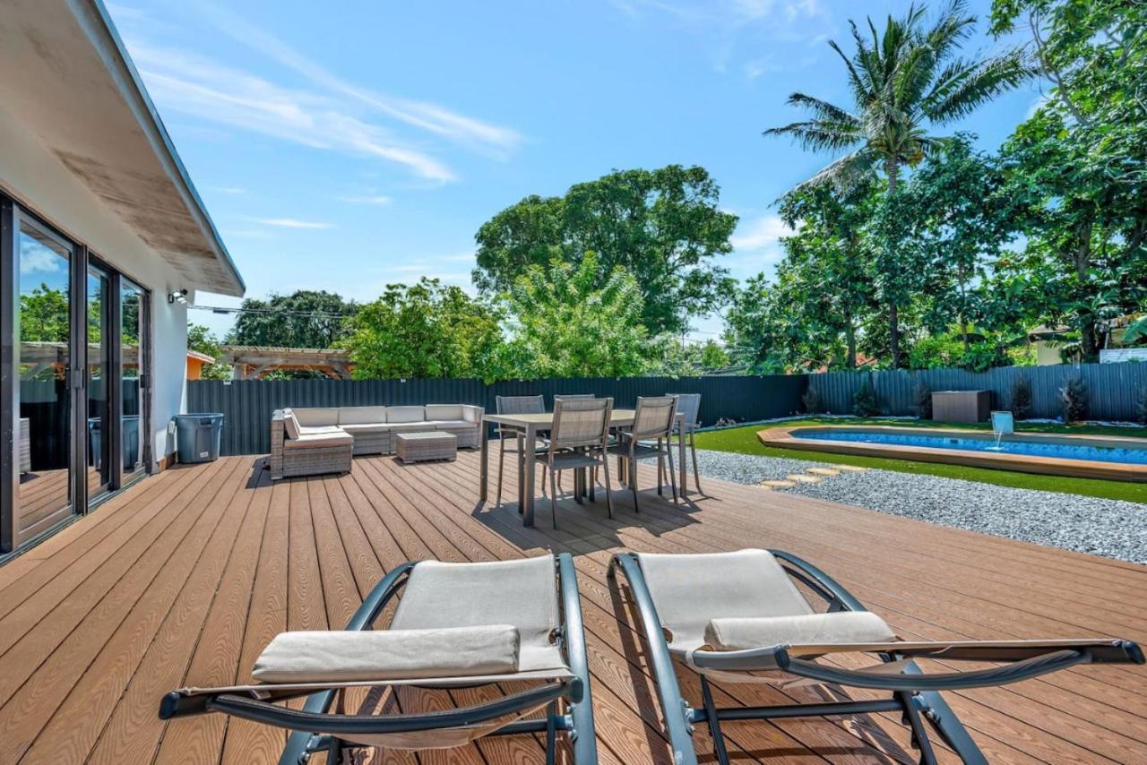 Lux Modern 4br With Pool Miami