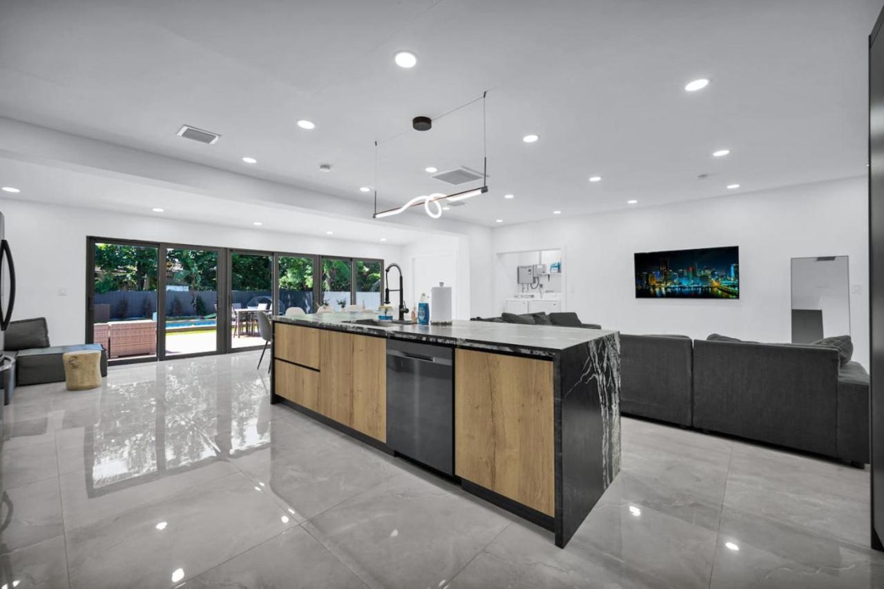 Villa Lux Modern 4br With Pool Miami