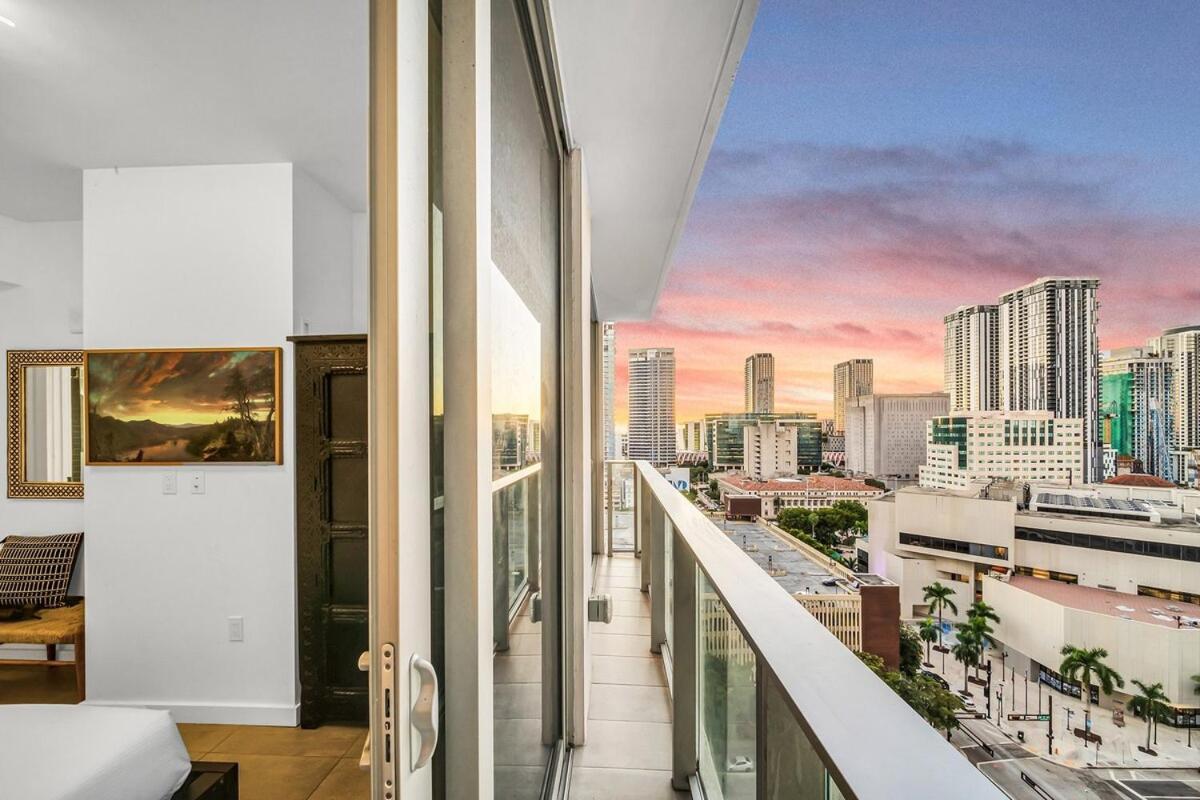 Stylish Tropical Chic 2-bedroom In Downtown Miami