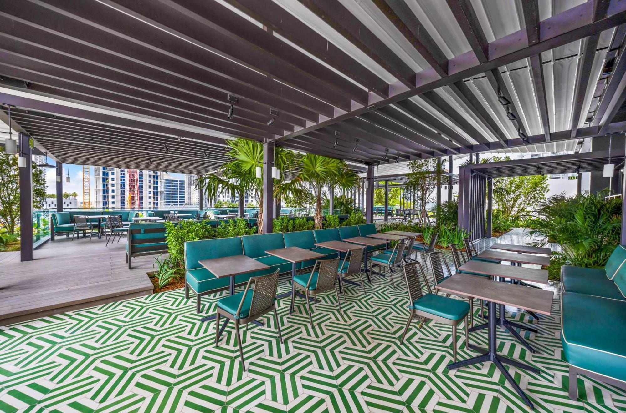 Apartment Stylish Downtown 1 Bedroom With Skyline Vibes