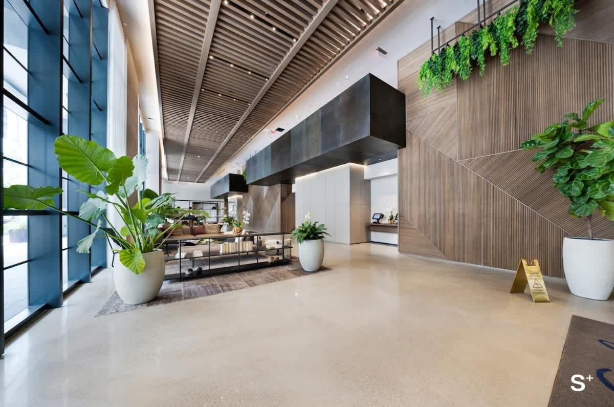 Sky High Sleek In The Heart Of The Miami