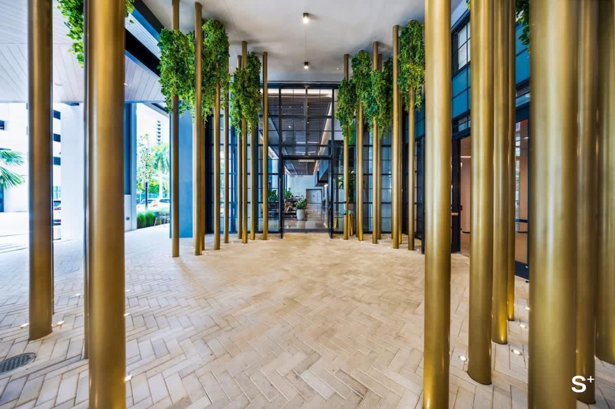 Apartment Sky High Sleek In The Heart Of The