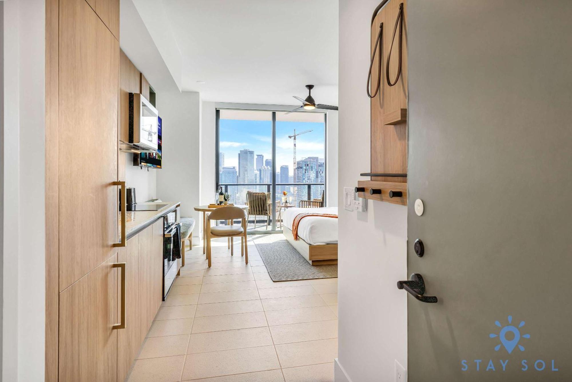 Apartment Lovely - Pool & Gym