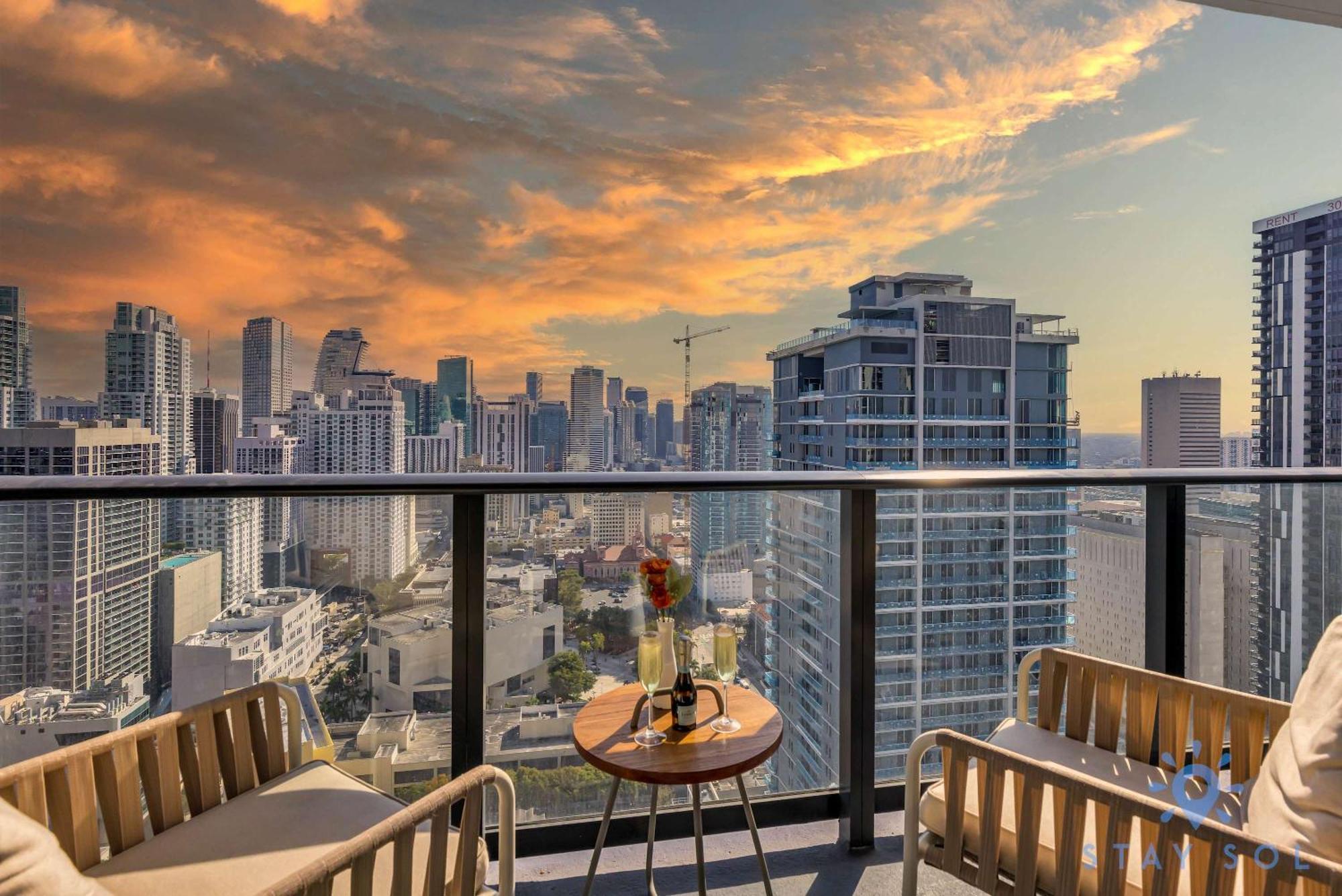 Lovely - Pool & Gym Apartment Miami