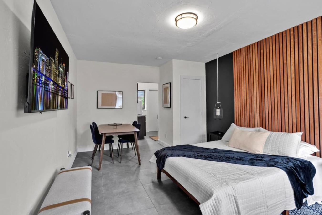 Modern In North Apartment *