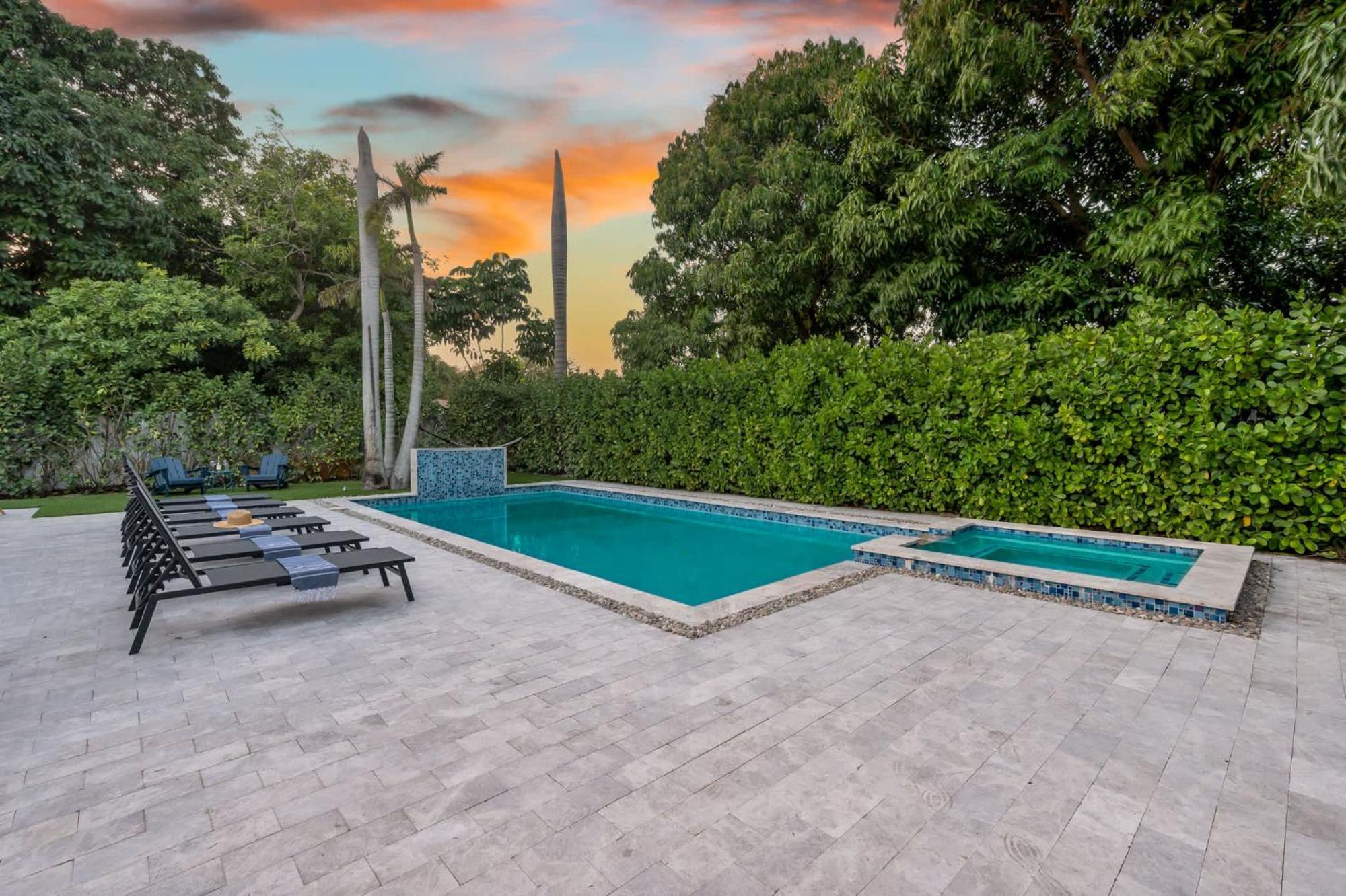 Luxe Heated Pool Fire Pit Games