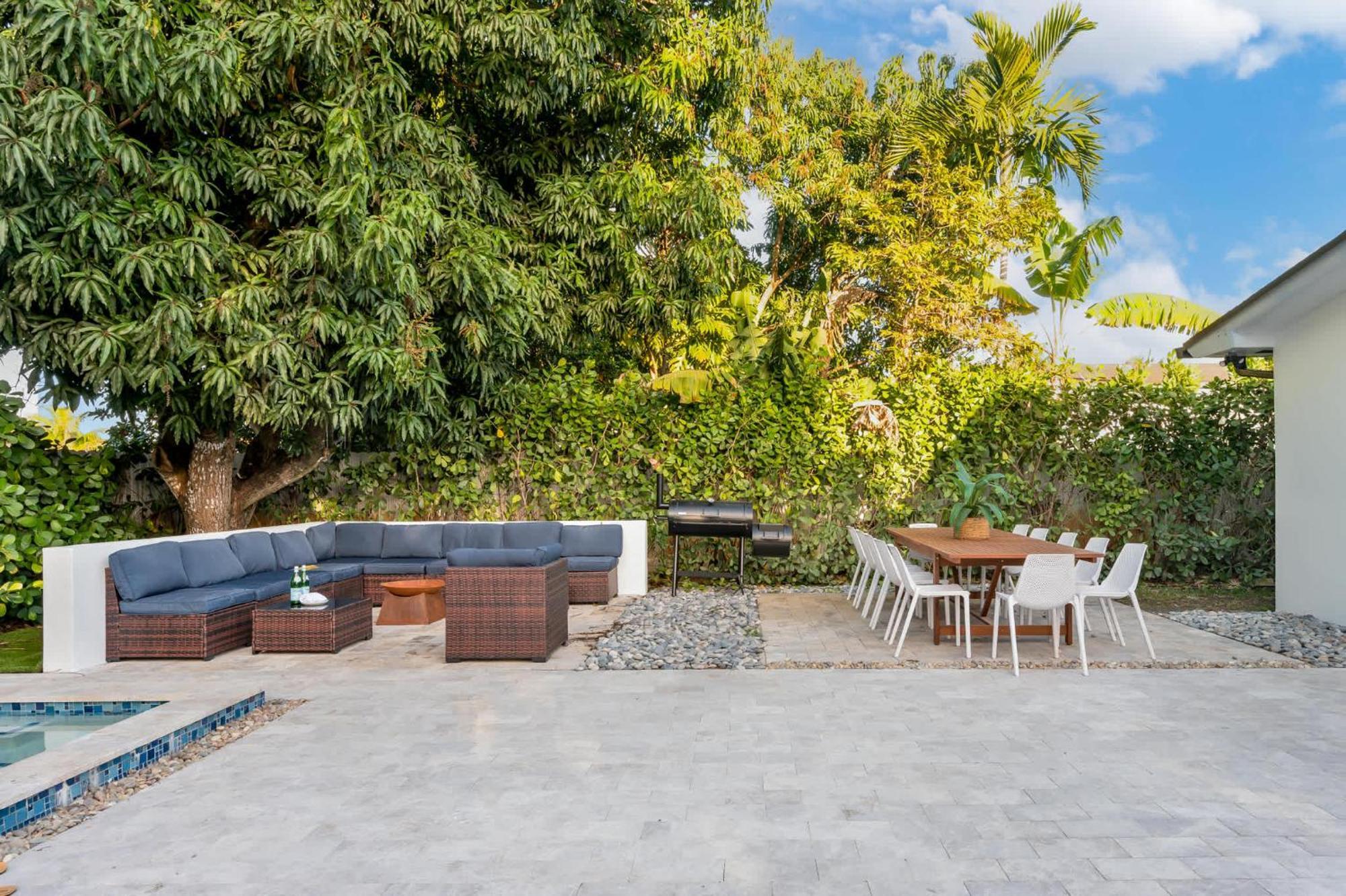 Holiday home Luxe Heated Pool Fire Pit Games *