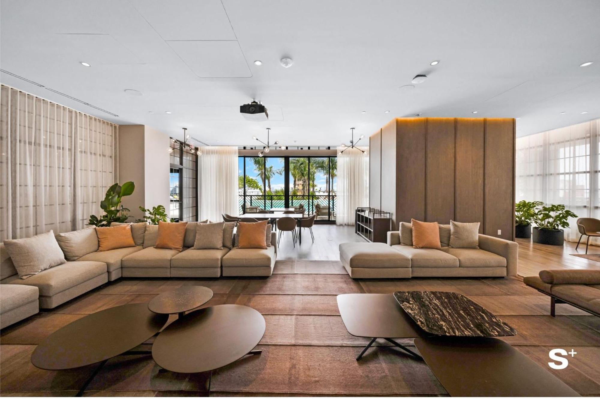 Apartment Luxe Retreat Modern 2-br With Water Views Miami