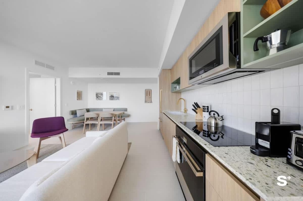 Apartment Luxe Retreat Modern 2-br With Water Views Miami