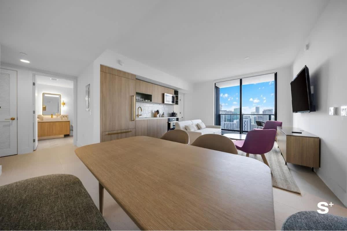 Luxe Retreat Modern 2-br With Water Views