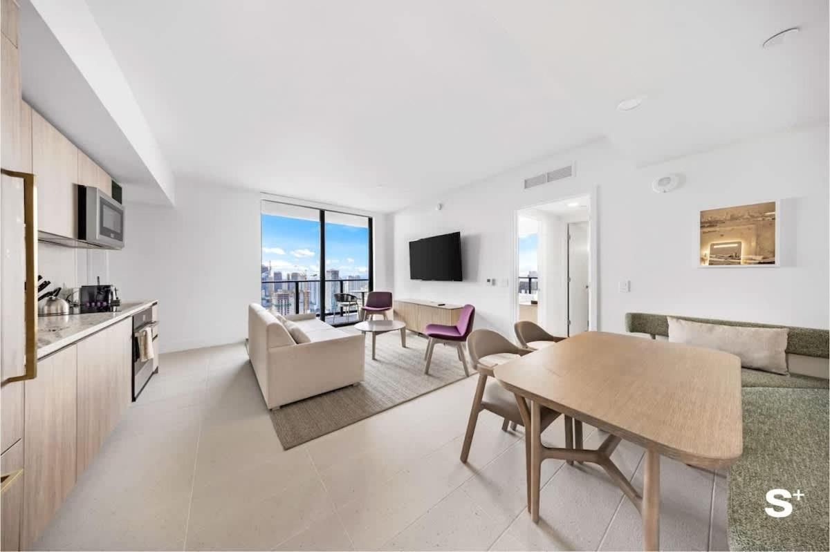 Apartment Luxe Retreat Modern 2-br With Water Views *