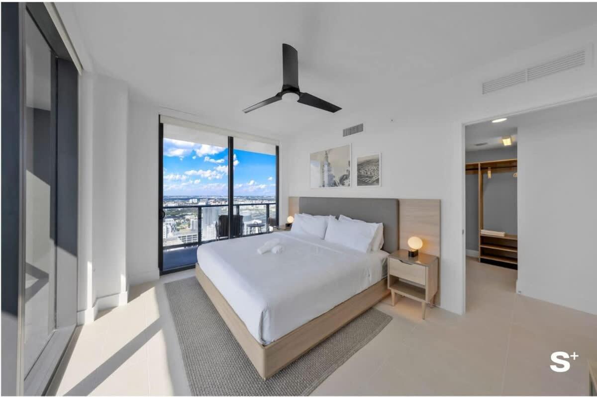 Luxe Retreat Modern 2-br With Water Views * Miami
