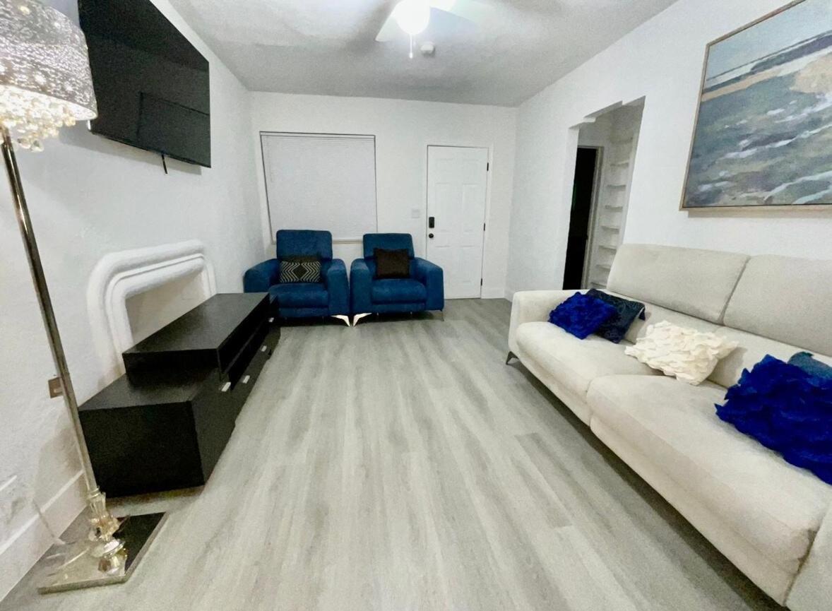 Holiday home Escape, 3br, Parking, 15 Min To Airport! Miami