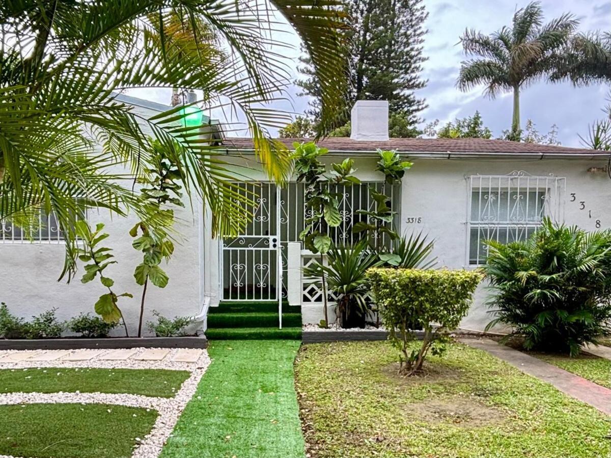 Escape, 3br, Parking, 15 Min To Airport! Holiday home *