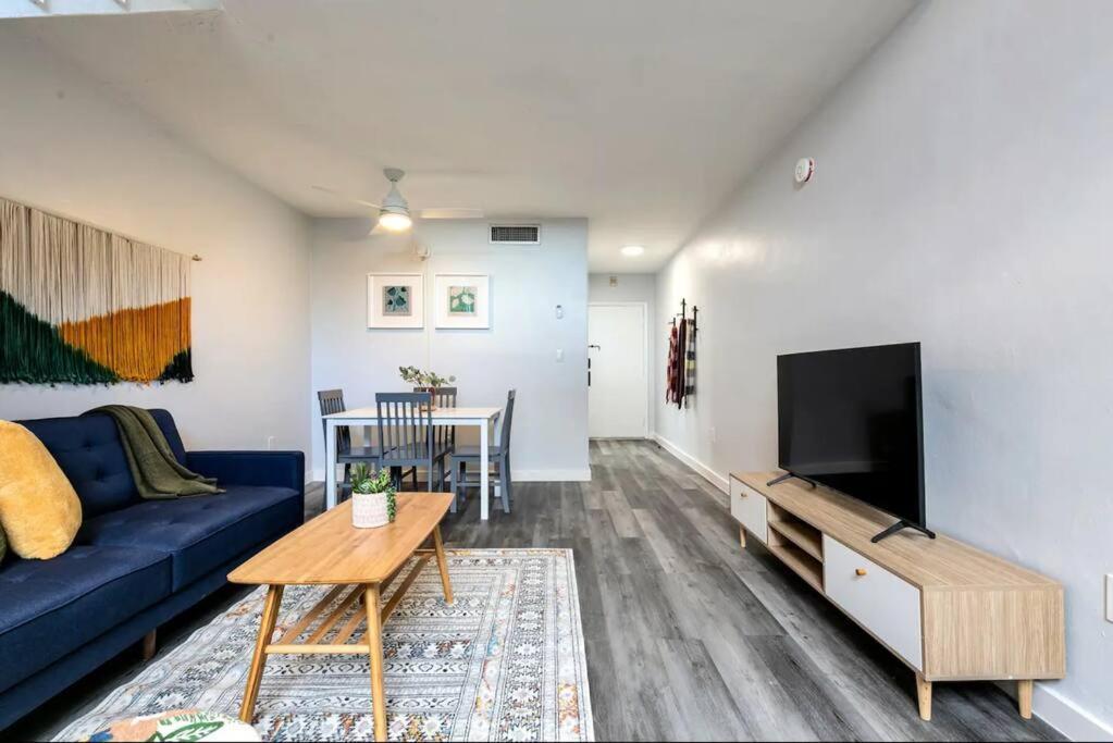 1b Next To Airport Virg 12 Apartment Miami