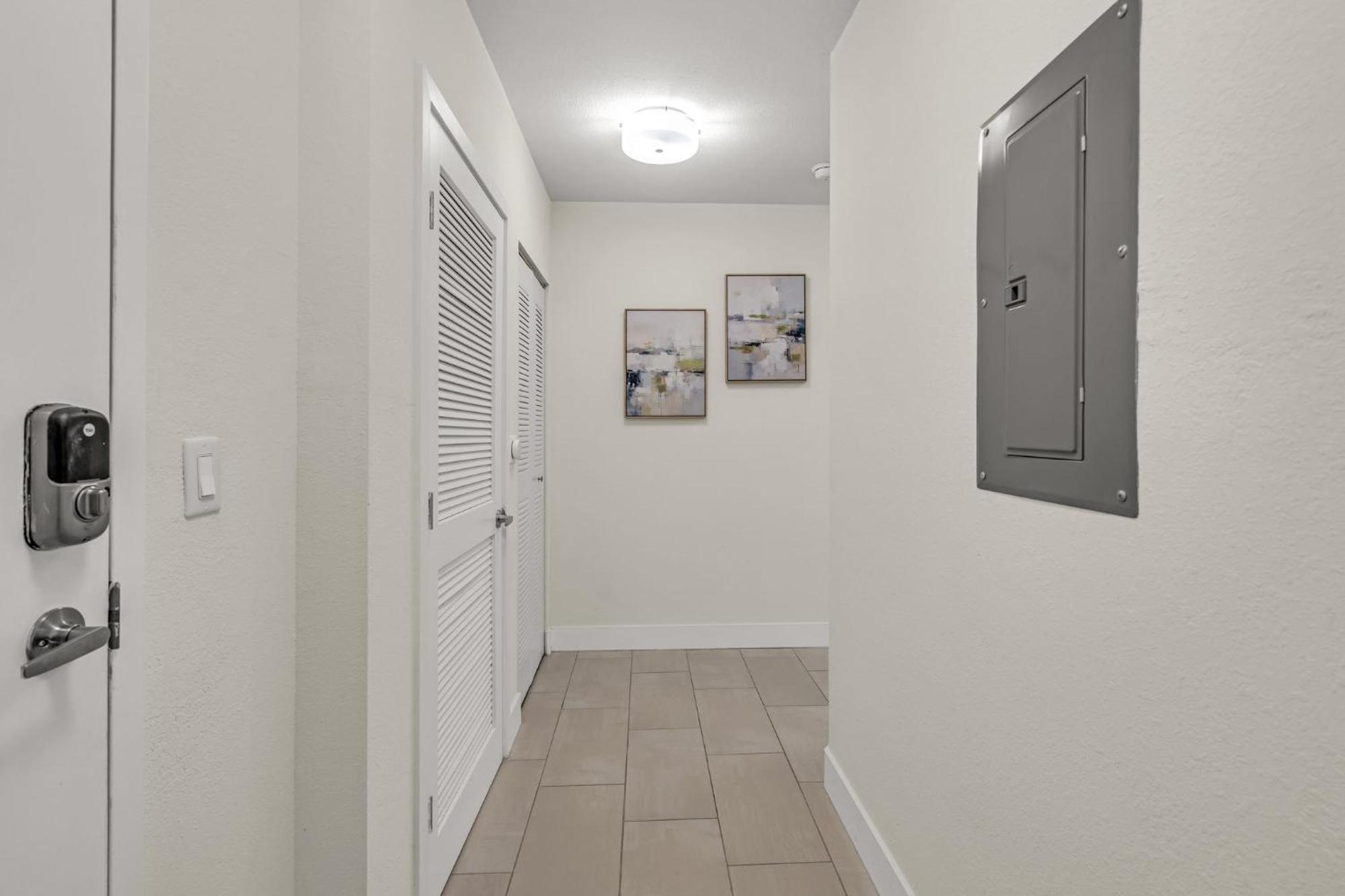 Luxury 2br With Views On Biscayne Blvd