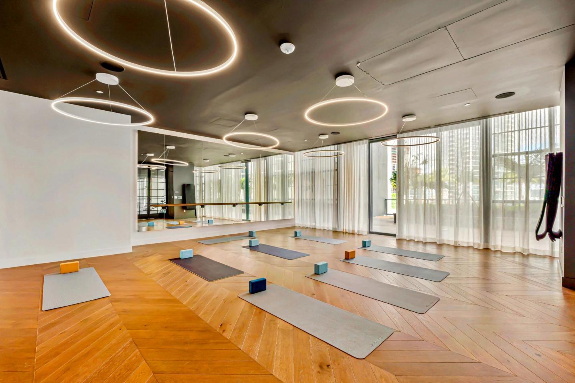 Ultimate Elegance With Panoramic Views Apartment Miami