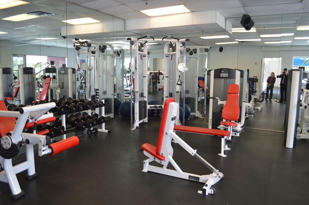 Pullman Miami Airport 4*