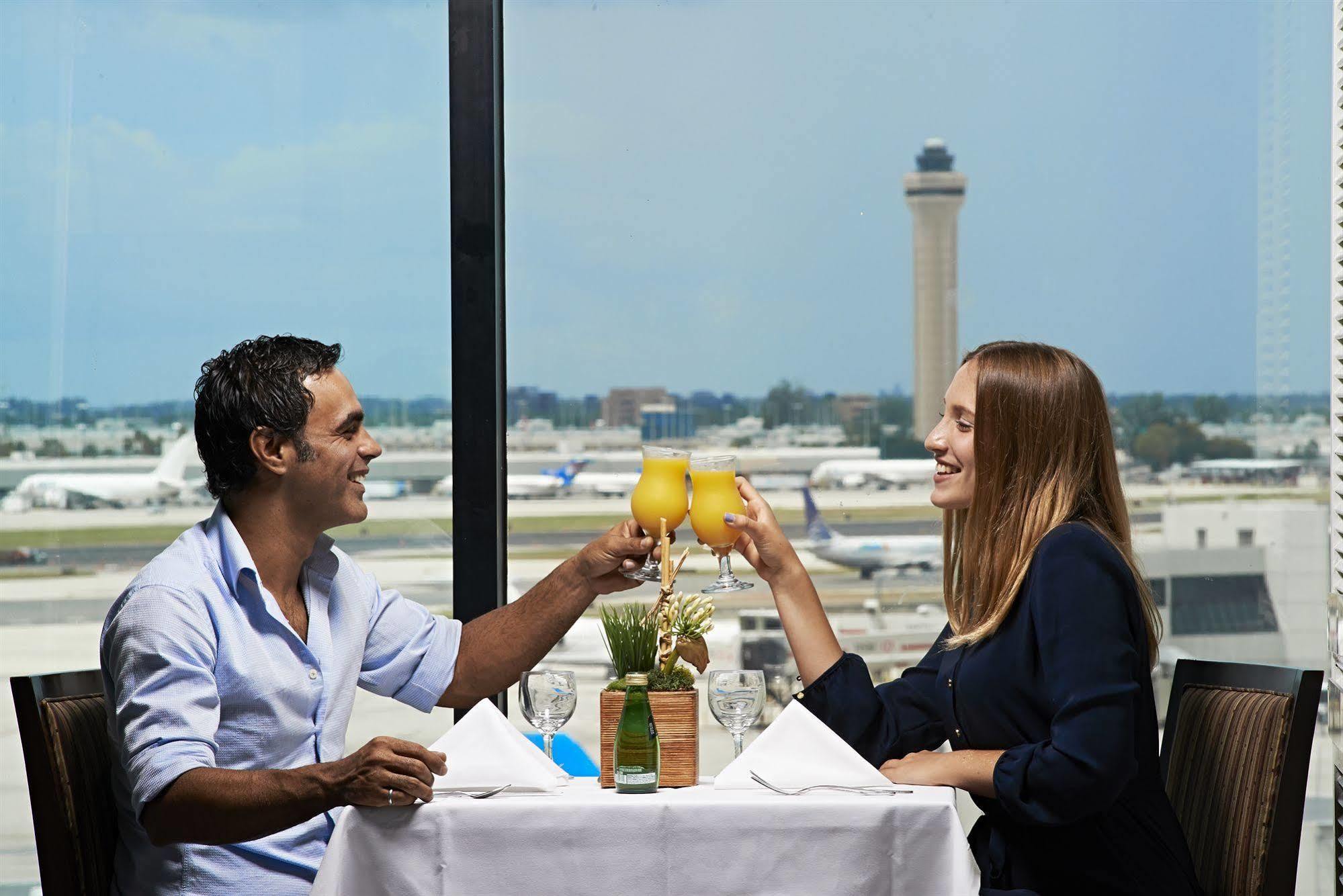 Miami International Airport 3*