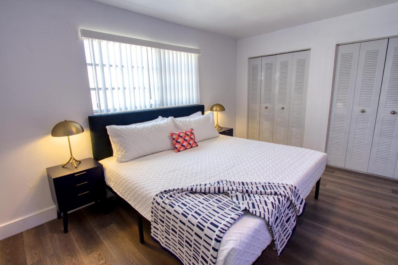 Apartment 23 Palms - Midtown Wynwood *