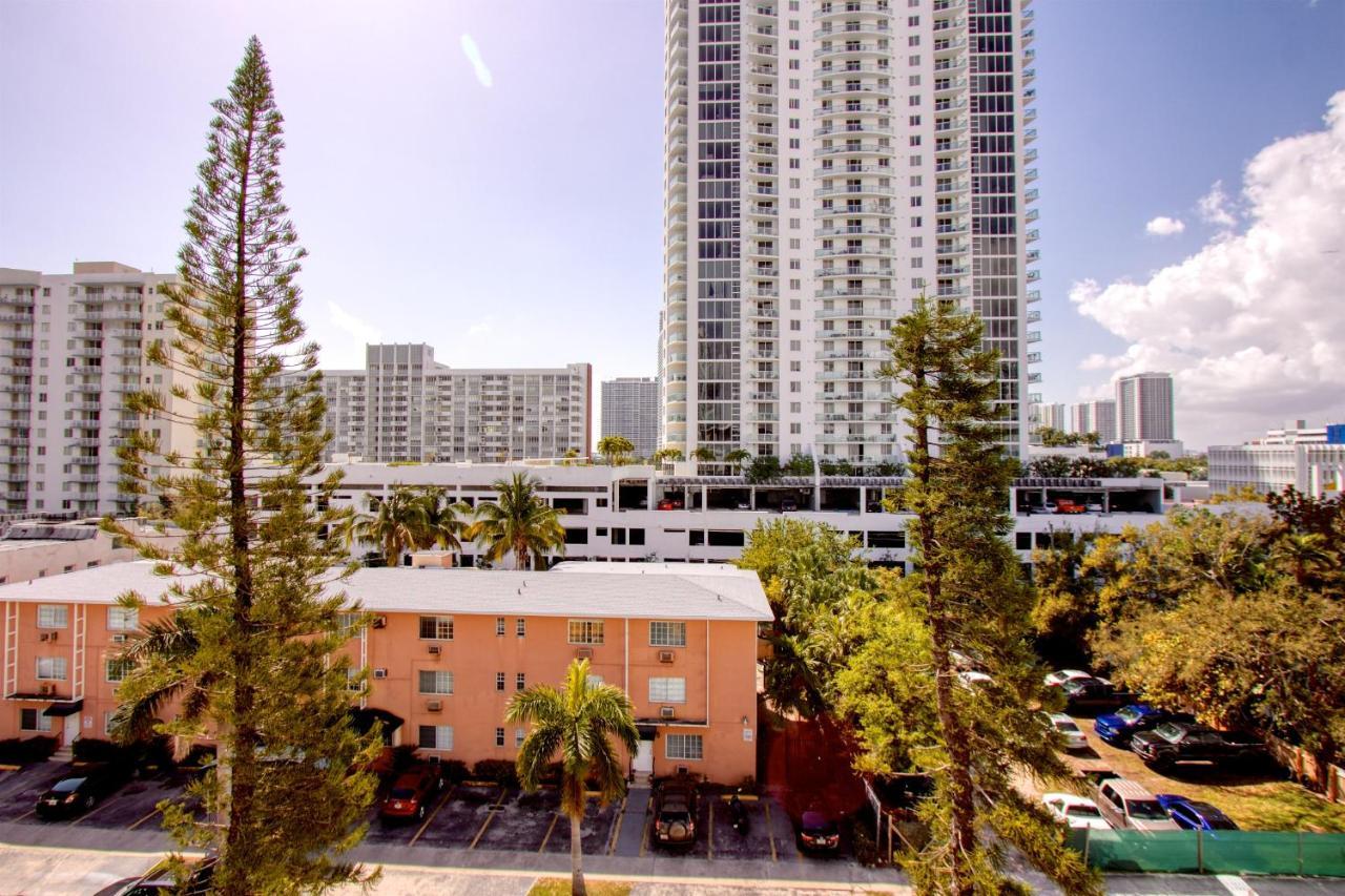 23 Palms - Midtown Wynwood