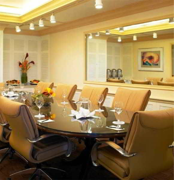 Miami International Airport 3*