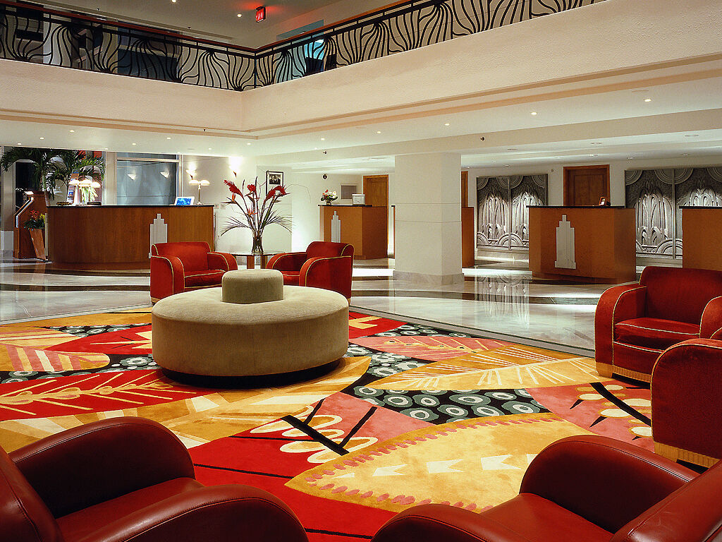 Pullman Miami Airport 4*