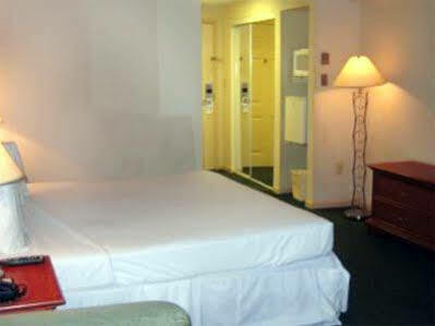 Rodeway - Coral Gables Inn